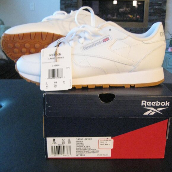 Reebok Shoes - Womens NWT Reebok Classic Leather Runners